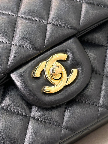Chanel SMALL CLASSIC HANDBAG