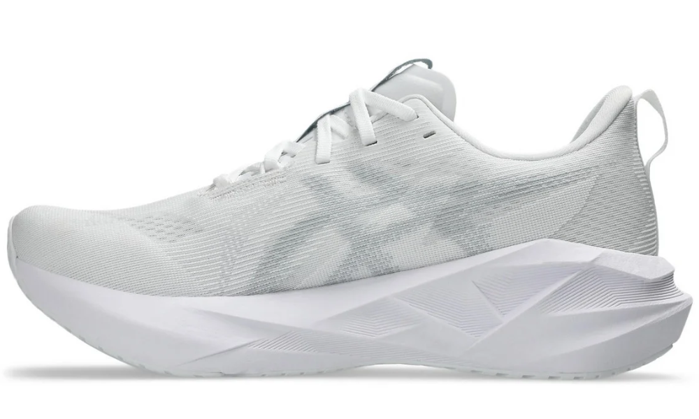 Asics Novablast 5  'White / Piedmont Grey'