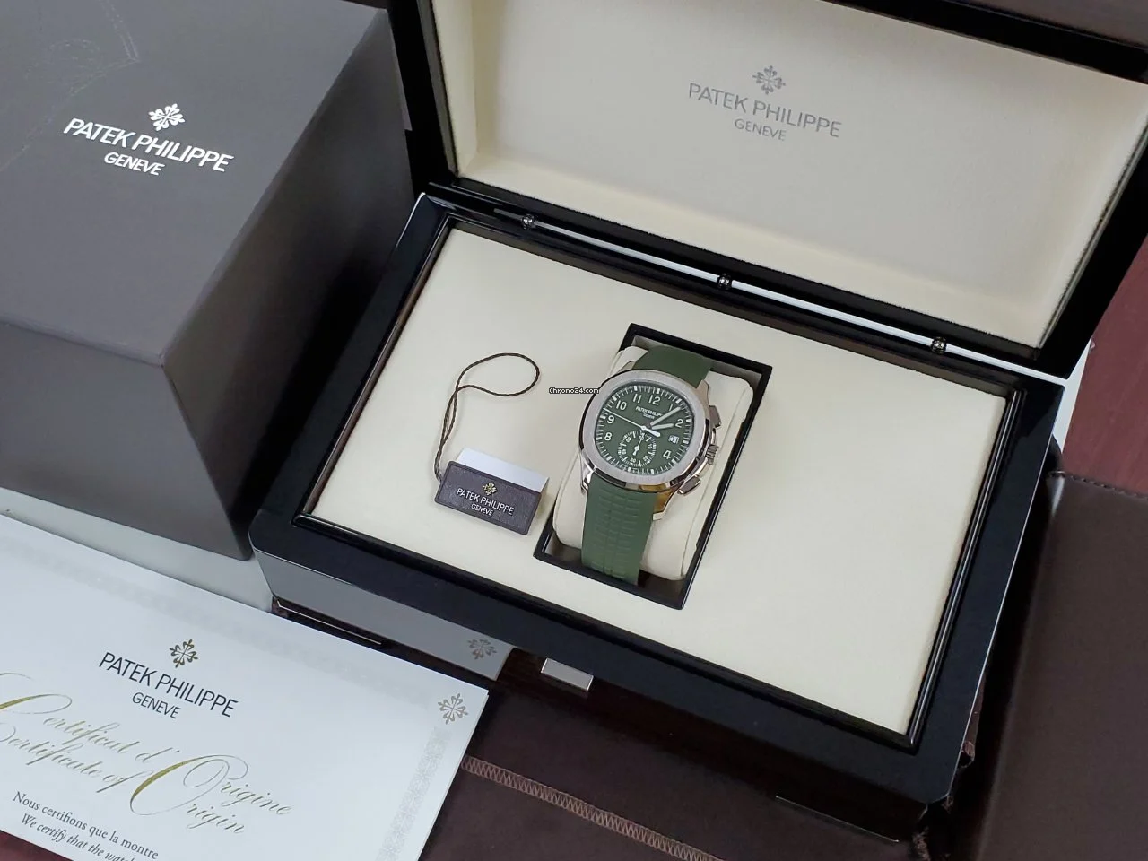 Patek Philippe 5968G-001 Aquanaut Khaki Green - New