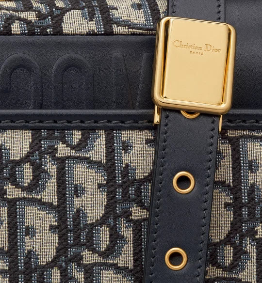 Small 30 Montaigne Bag