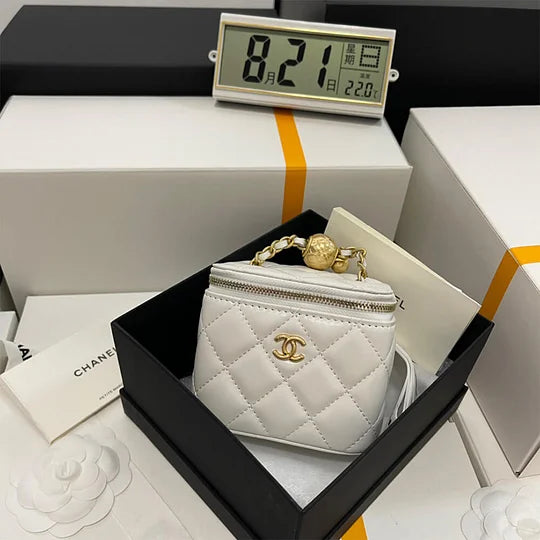 Chanel SMALL VANITY WITH CHAIN
