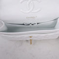 CHANEL Classic Flap Medium