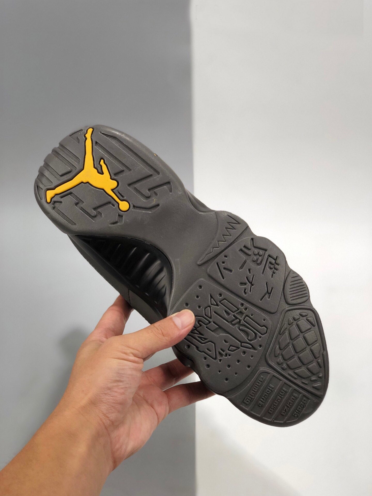 nike air jordan 9 university gold