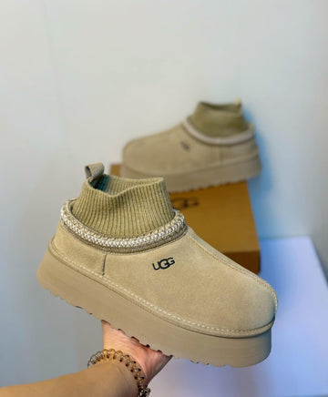 UGG Classic Mini II