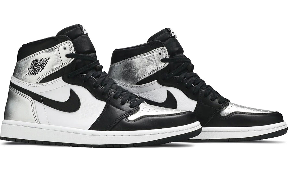 Air Jordan 1 Retro High OG 'Silver Toe'