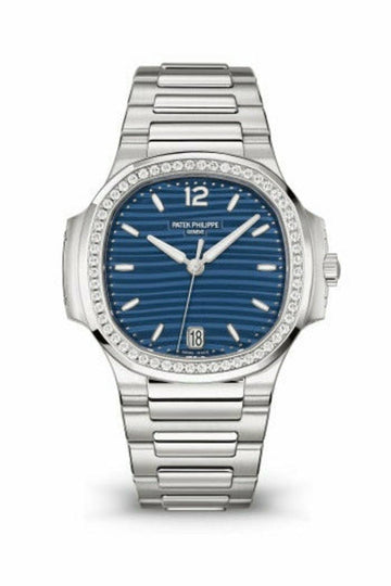 Patek Philippe Nautilus 7118/1200A-001 Stainless Steel Self-Winding Luxury Watch