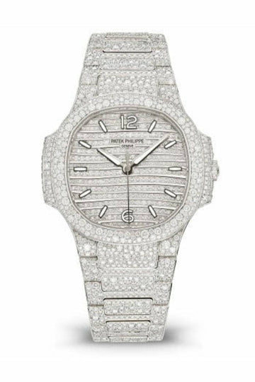 Patek Philippe Nautilus Luxury Self-Winding Watch with Elegant Design Profile