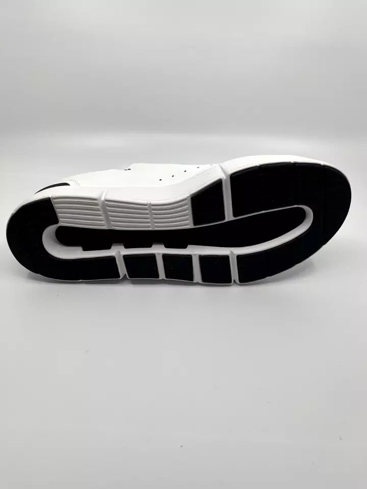 On The Roger Advantage White Midnight